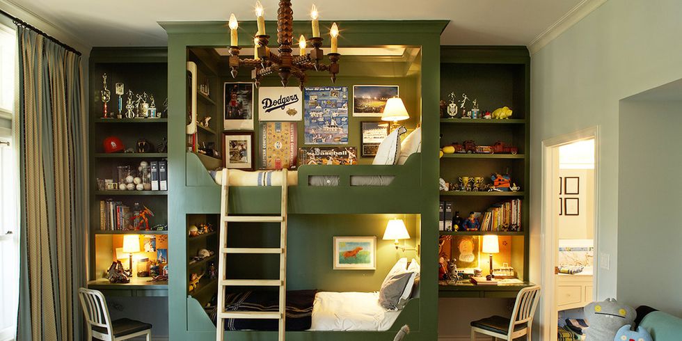 childs room with full high cabinet design
