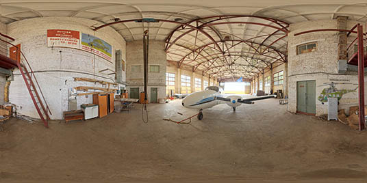 small_hangar_02